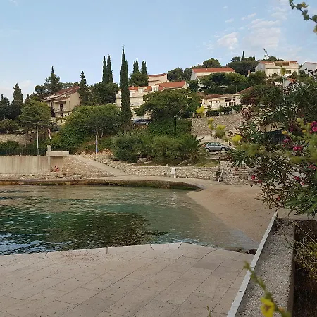 Villa Jade Apartments Front Row Sea View - Walk To Korcula Old Town *