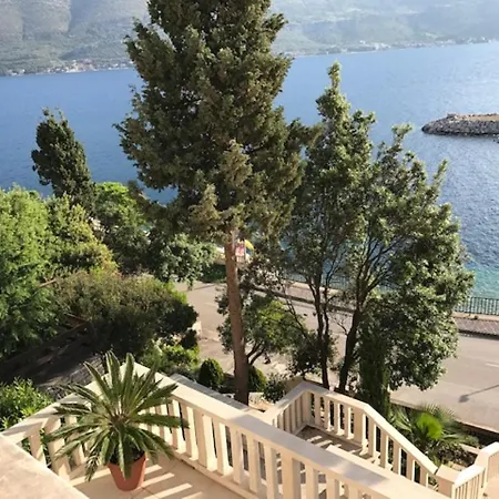 Villa Jade Apartments Front Row Sea View - Walk To Korcula Old Town *
