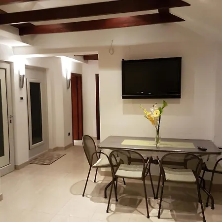 Villa Jade Apartments Front Row Sea View - Walk To Korcula Old Town * Medvinjak