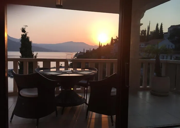 Jade Front Row Sea View - Walk To Korcula Old Town * Medvinjak